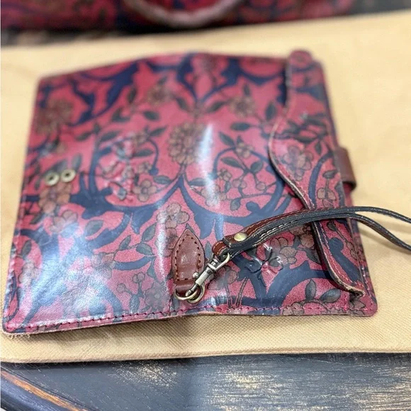 Patricia Nash Angela satchel with wallet - Picture 4 of 10